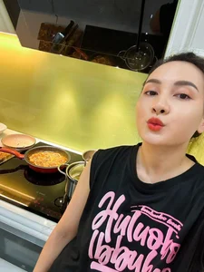 Actress Bao Thanh Chooses Cozy Home Cooking Over Concert Hype - image 2