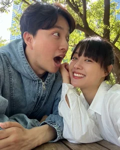 An Inspiring Love Story: Korean Star Song Ji-eun and Paralyzed YouTuber Park We’s Beautiful Journey - image 7
