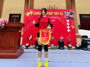 Anh Tho: The Wrestling Sensation Captivating Fans with Her Stunning Physique and Athletic Charm - image 4