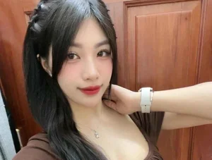 Anh Tho: The Wrestling Sensation Captivating Fans with Her Stunning Physique and Athletic Charm - image 6