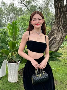 Huyen Lizzie and Thuy Anh Turn Heads with Stunning Looks at Recent Event - image 0