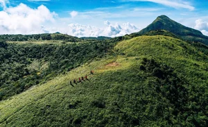 Conquering Pa Thien - Voi Mep: A Breathtaking Trekking Adventure Through Vietnam's Sea of Clouds and Ancient Forests - image 0