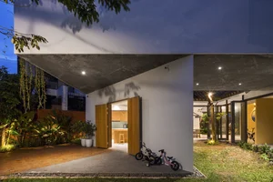 Rotating House in Da Nang: A 3-Story Modern Marvel Redefining Urban Privacy and Ventilation - image 0