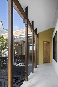 Rotating House in Da Nang: A 3-Story Modern Marvel Redefining Urban Privacy and Ventilation - image 9