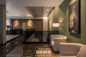 Luxury Tropical Apartment Interior Design with Bold Color Palettes - image 0