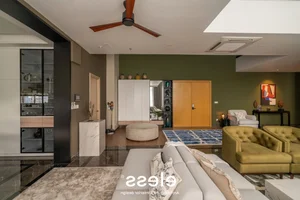 Luxury Tropical Apartment Interior Design with Bold Color Palettes - image 10