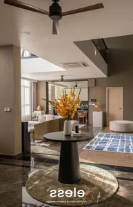 Luxury Tropical Apartment Interior Design with Bold Color Palettes - image 11