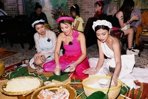 Vietnamese Celebrities Celebrate Tet 2024 with Traditional Banh Chung Making - image 5
