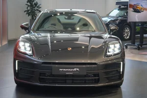 The All-New Porsche Panamera 2024 Arrives in Vietnam: Luxury Meets Performance - image 11