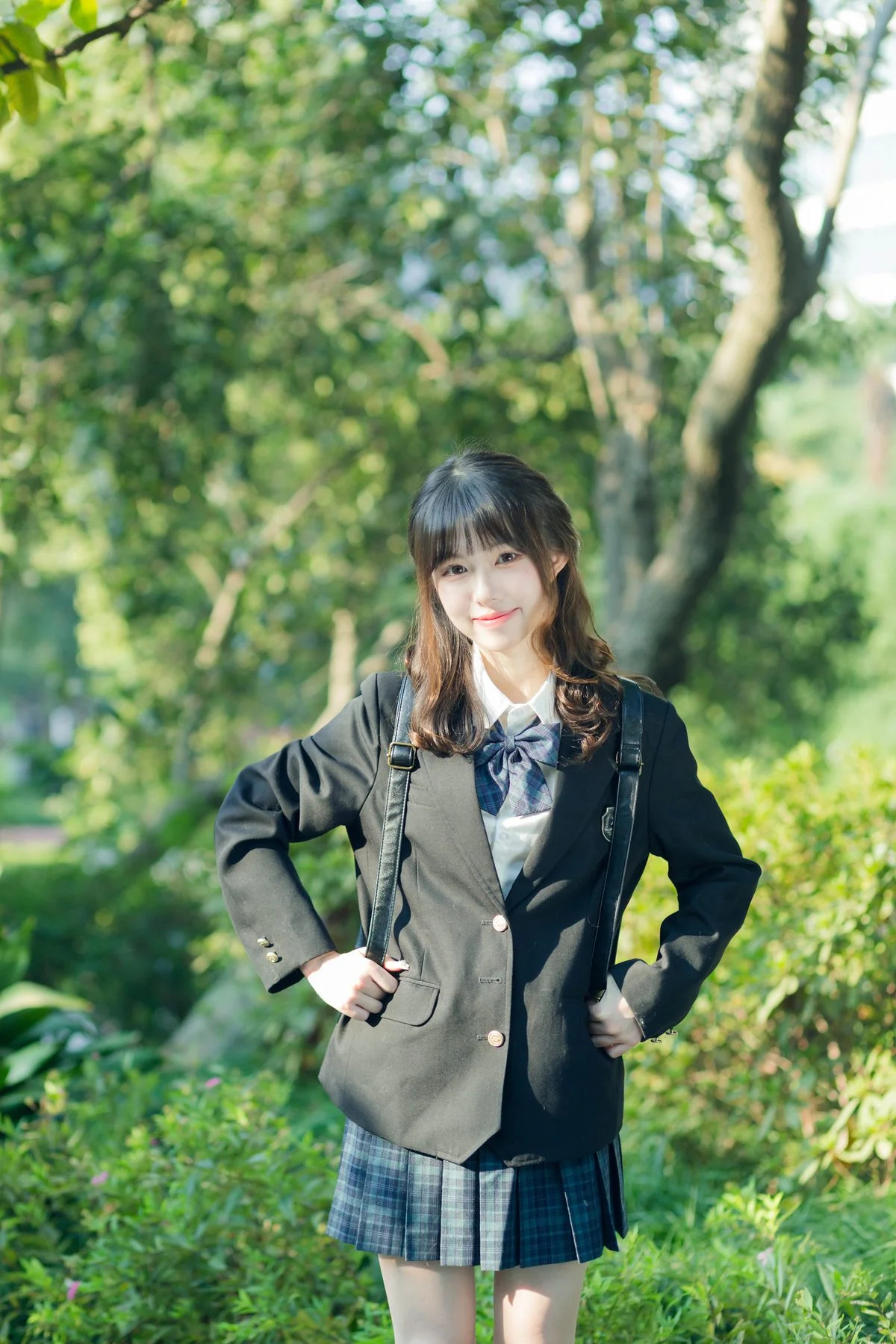Contemporary Portraiture: YiTuYu Art Language Vol.6194 Featuring Lin Lin