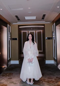 Ngo To Uyen's Elegant Style: Inside the Glamorous Life of a Star WAG - image 3