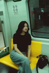Ngo To Uyen's Elegant Style: Inside the Glamorous Life of a Star WAG - image 6