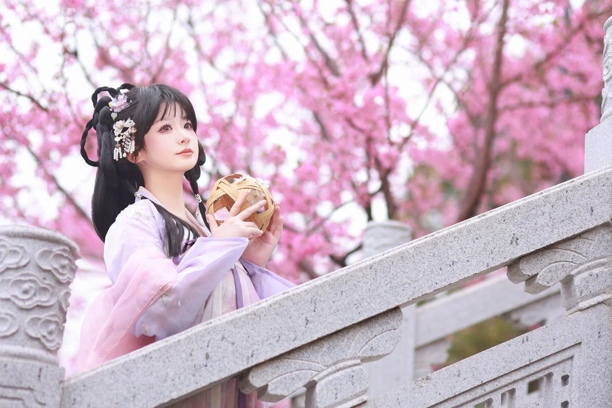 YiTuYu Art Language Vol.6821: Bu Ke Ai De He He Miao Exclusive Portrait Gallery