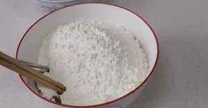 How Leftover Mooncakes Are Transformed Into a Viral Chinese Delicacy - image 2