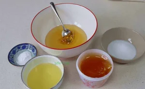 How Leftover Mooncakes Are Transformed Into a Viral Chinese Delicacy - image 4