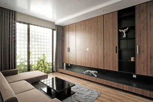 Cool West-Facing House Designs: 10 Real Examples to Beat the Heat - image 8