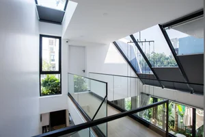 Cool West-Facing House Designs: 10 Real Examples to Beat the Heat - image 37