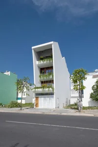 Cool West-Facing House Designs: 10 Real Examples to Beat the Heat - image 26