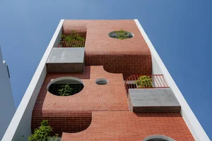 Cool West-Facing House Designs: 10 Real Examples to Beat the Heat - image 29