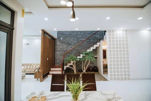 Cool West-Facing House Designs: 10 Real Examples to Beat the Heat - image 17