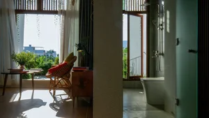 Cool West-Facing House Designs: 10 Real Examples to Beat the Heat - image 27