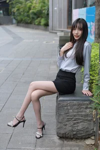 IESS Beauty on the Stairs: Featuring Model Tuan Tuan - image 28
