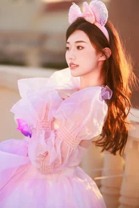 YiTuYu Art Language Vol.4969: Capturing the Elegant Essence of Pei Tong Xue - image 27