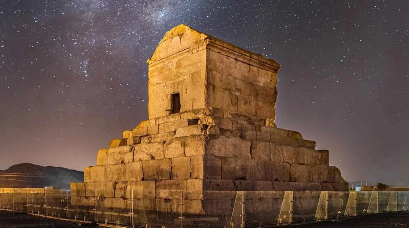 Ancient Architectural Marvels: Tombs That Withstand Earthquakes for 2,500 Years