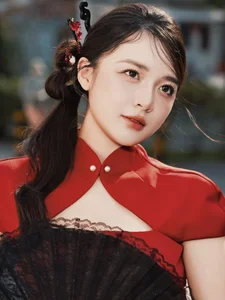 MC Vu Phuong Thao stuns in a vibrant red modern Ao Dai, celebrating contemporary elegance - image 9
