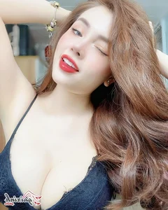 DJ Kat – Đinh Tú My: Stunning Bikini Photoshoot Showcasing Her Fit Body - image 30