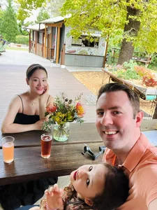 Actress Lan Phuong Celebrates Happy Family Life with 2-Meter Tall Husband and New Baby - image 2