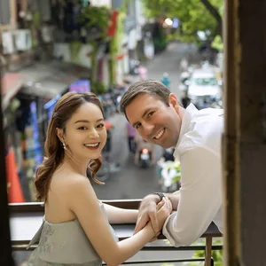 Actress Lan Phuong Celebrates Happy Family Life with 2-Meter Tall Husband and New Baby - image 5