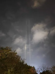 Mystery in the Sky: Experts Decode the Strange 'Pillar of Light' Spotted Recently - image 3