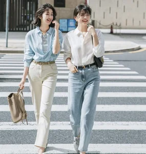 5 Effortless Shirt Styling Tips for Women Over 40 to Look Like a Fashionista - image 2