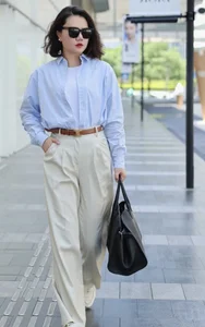 5 Effortless Shirt Styling Tips for Women Over 40 to Look Like a Fashionista - image 1