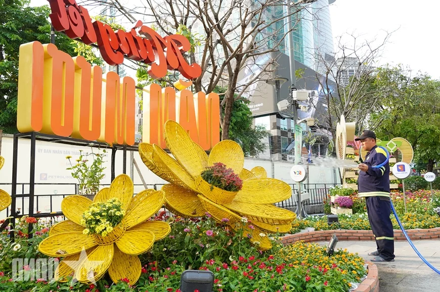 Nguyen Hue Flower Street 2025: The Majestic Snake Mascot Revealed