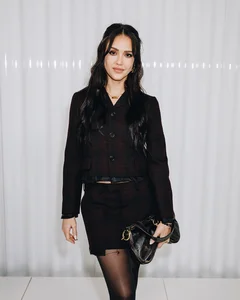 Jessica Alba Style Evolution: Ageless Fashion Inspiration in Her 40s - image 10