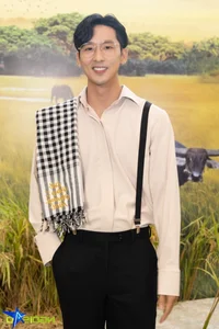 Vietnamese Actor Tuấn Trần Makes First Public Appearance Amid Recent Dating Rumors - image 8