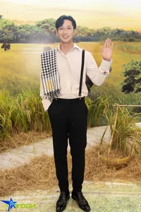 Vietnamese Actor Tuấn Trần Makes First Public Appearance Amid Recent Dating Rumors - image 7