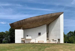 Exploring the Unique Architecture of Notre Dame du Haut in Ronchamp - image 9
