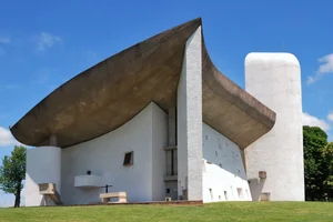 Exploring the Unique Architecture of Notre Dame du Haut in Ronchamp - image 5