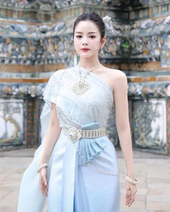 Stunning Vietnamese DJ Captivates Fans in Elegant Traditional Thai Attire - image 2