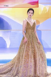 Yang Mi vs Yang Zi: Stunning Red Carpet Fashion Showdown - image 6