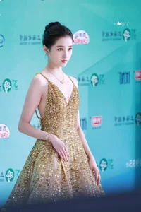 Yang Mi vs Yang Zi: Stunning Red Carpet Fashion Showdown - image 1