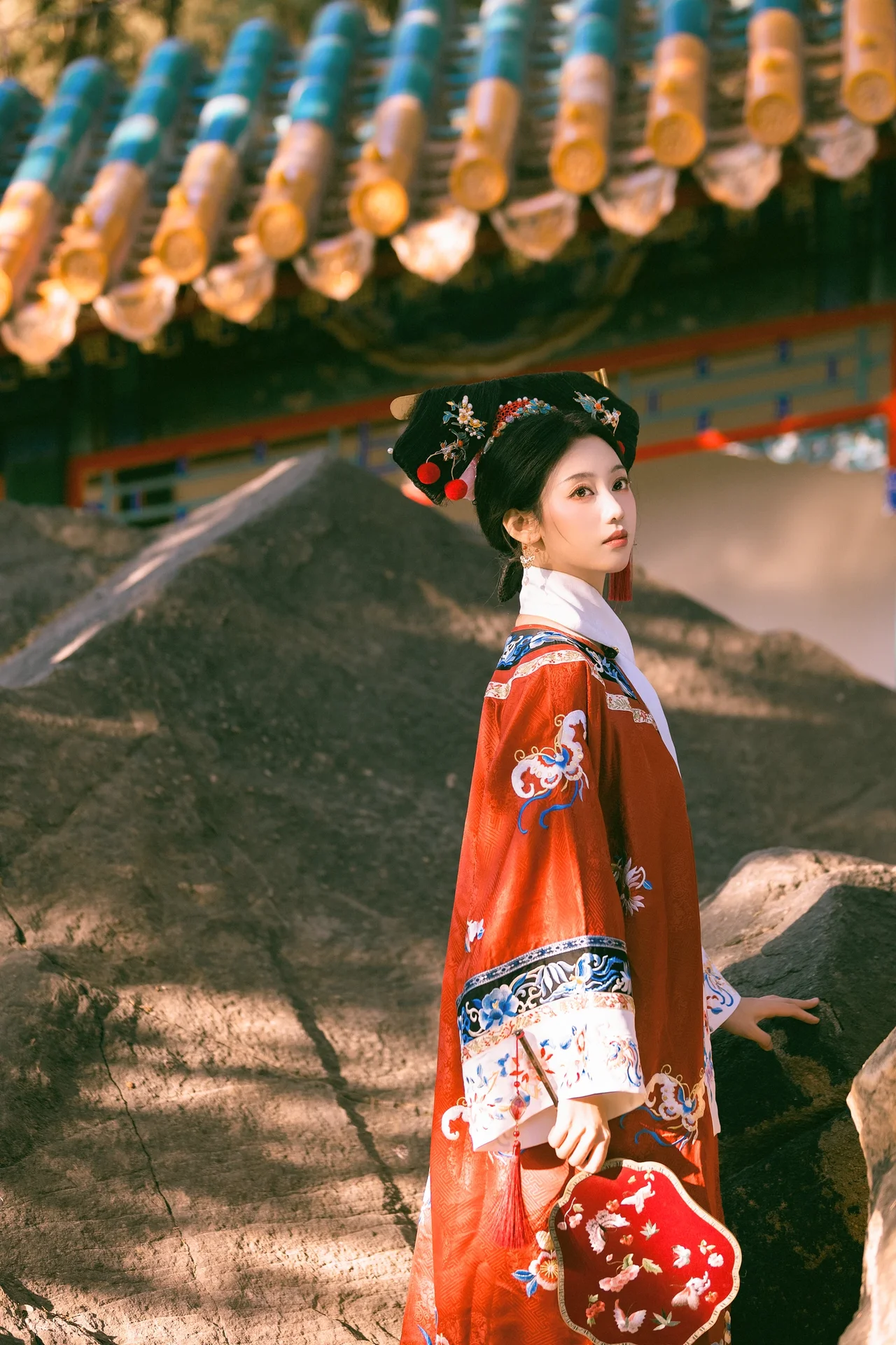 YITUYU Art Language 2024.06.10: Tian Qi in 'Traveling in a Painting'