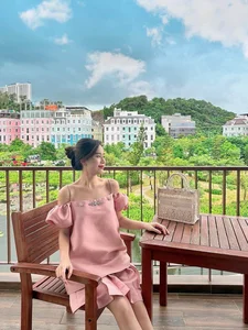 Three Vietnamese Celebrities Expecting Babies by the End of This Year - image 3