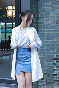 IESS Wanping Blue Goddess: A Masterpiece of Contemporary Fashion Photography and Elegant Styling - image 11