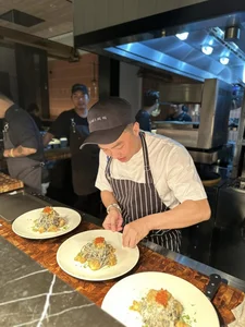 Businessman Cuong Do La Shows Off Culinary Skills as Wife Dam Thu Trang Reacts - image 3