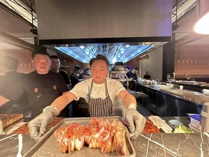 Businessman Cuong Do La Shows Off Culinary Skills as Wife Dam Thu Trang Reacts - image 7