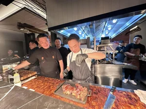Businessman Cuong Do La Shows Off Culinary Skills as Wife Dam Thu Trang Reacts - image 5